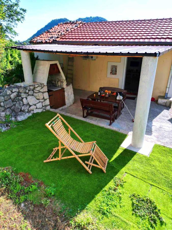 Vikendica Dabanovic House *